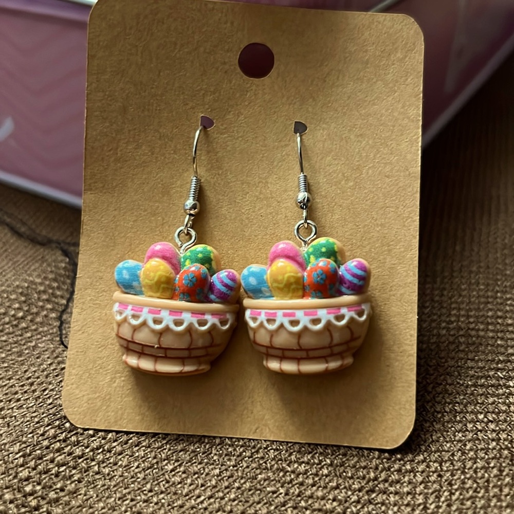 Easter egg basket earrings new